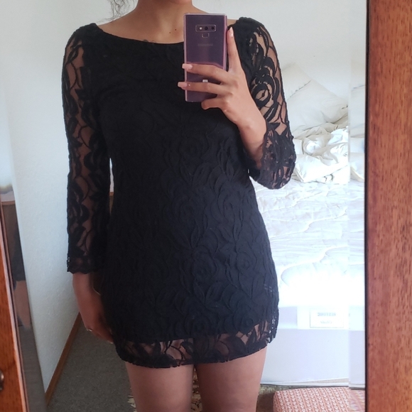 Black Laced Dress - Picture 4 of 4